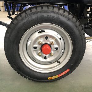 Loading 1t Gasoline Tricycle With Front Sunshade Tent