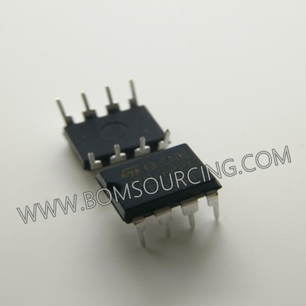 Quality VIPER22A Integrated Circuit IC Chip AC DC PMIC Converter Offline Flyback Topology 60kHz 8 DIP wholesale