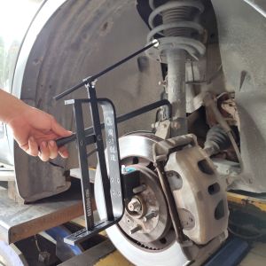 Multifuntional Camber Adjusting Tool For MacPherson Suspension