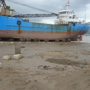 Big Carrying Capacity Rubber Roller Bag Ship Launching Airbag