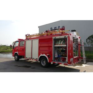 96KW Mini Rescue Fire Trucks With Water Foam Powder Multifunctional