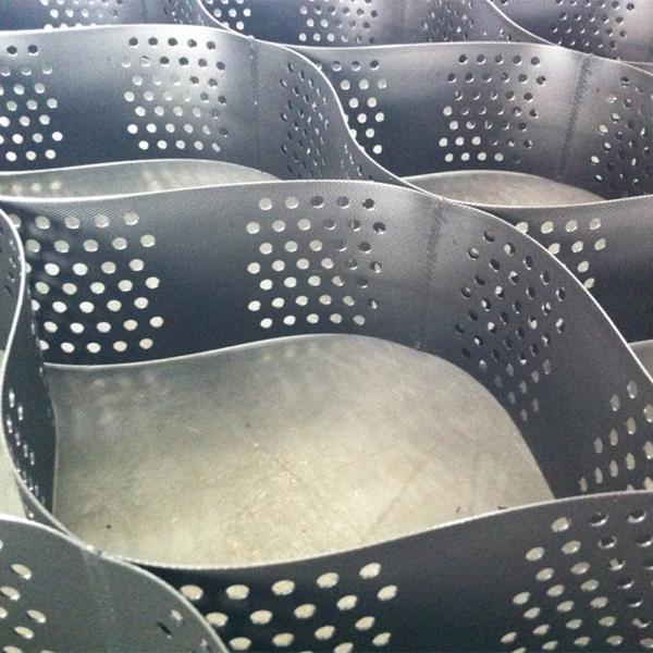 Carbon Black HDPE Geocell 150mm Height 660mm Welding Space 14.2kN/m Peeling