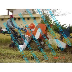 mini paddy combine harvester with Tyre wheel