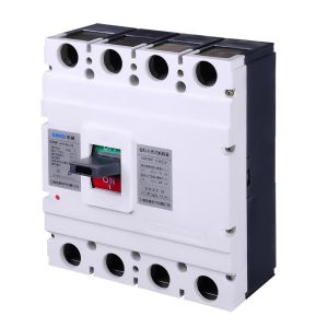 Molded case thermal magnetic circuit breaker with instantaneous trip function
