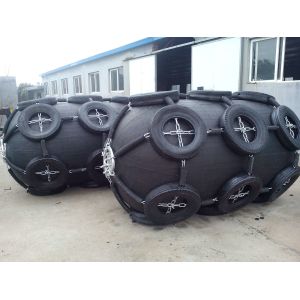50Kpa Pneumatic Rubber Fender With Tire Sheath Type Ship Berthing And Mooring
