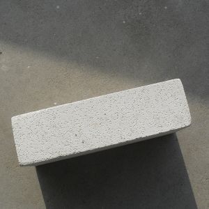High Alumina Light Weight Insulating Fire Bricks with International Standard SiC