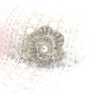 Rotating 3D Flower Fashion Brooch Pin Silver Color With Shiny Diamond 3.8cm Size