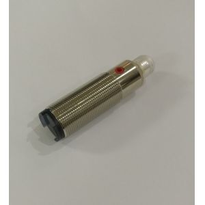 Metal M18 Photoelectric Sensors M12 Connector Type 2cm Sensing 3 Wires Switch