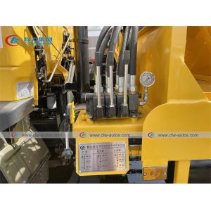 10 Ton 4x2 Pull Arm Skip Loader Garbage Truck With Cummins Engine