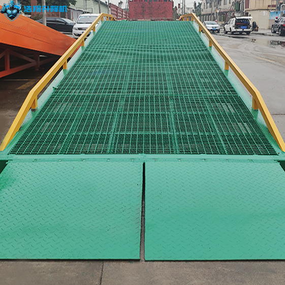 Quality Factory Sale New 10 Tons Mobile Loading Bridge Container Ramp for Forklift Warehouse Movable Loading Dock Ramp Truck wholesale