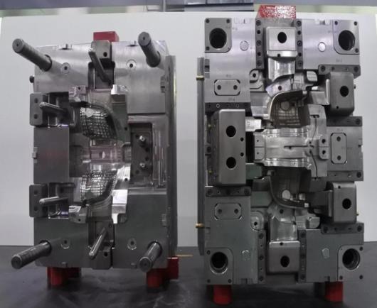 Quality HASCO Standard custom plastic injection molding HRS Open gate System wholesale