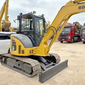 Komatsu Mini PC55 Excavator with 0.2m3 Bucket Capacity and Crawler Chain Moving