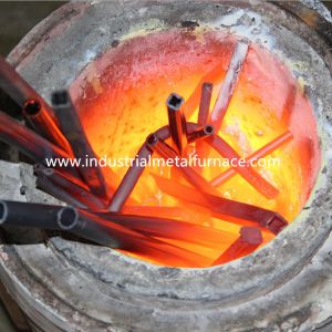 Tilting 70KW Iron Melting Induction Furnace 25kg Iron Teel Shell Melting Furnace