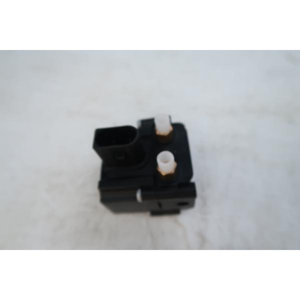 4722555610 F01 F02 BMW Air Suspension Valve Block / Air Ride Solenoid Valve