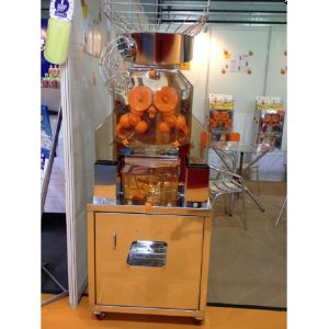 High Output Industrial Orange Juice Extractor With Automatic Feeder For