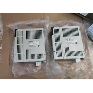 MR-J2S-20A-EG 200W Industrial Servo Drives 1.8A DC284-326V Mitsubishi Servo