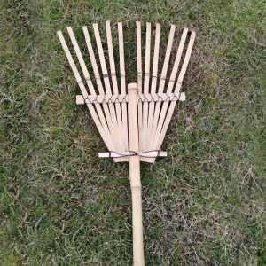 12 Tines 140cm Light Weight Bamboo Rake Gress Rake Garden Lawn Rake