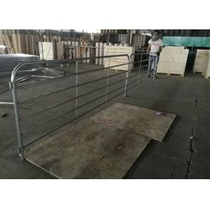 Heavy Duty Livestock Wire Fence , Decorative Cattle Panel Fence For Farm