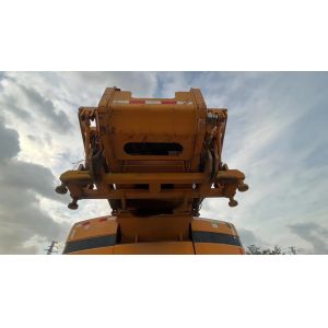 2016 Used 125 Ton SY Mobile Truck Crane with Modern Cabs and Comfortable Driving