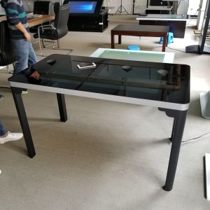 43 Inch Indoor Multi Touch Screen Table Waterproof Capacitive Touch 10 points