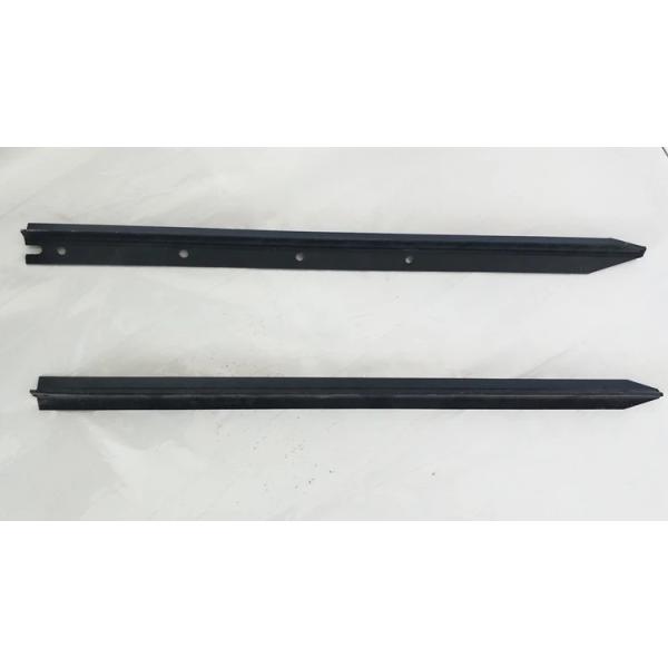 1.86KG / M Black Paint Farm Fencing Metal T Post With Certificate ISO9001