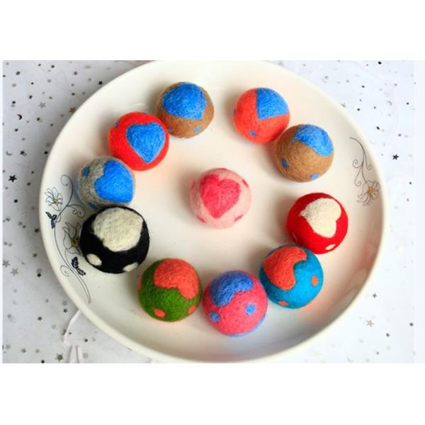 Quality Customized Mini Felt Balls , Circle Heart Pattern Coloured Felt Balls wholesale