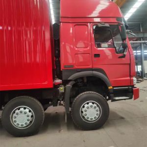 8X4 LHD 371-Horsepower HOWO Cargo Truck with Customizable Steering and
