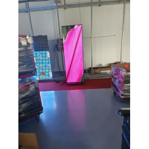 P2.5 LED Poster Mirror LED Screen GOB 1920mm X 640mm Floor Stand LED Poster