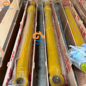 China 707-13-13470 707010A350 70701XX080 707-01-0C670 Boom Hydraulic Cylinder for PC220-7 PC220 PC230 on sale