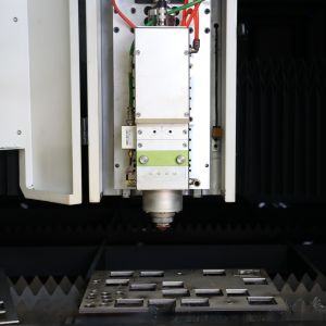 4020 2000W High Precision Fiber Laser Cutting Machine With Raytools Laser Head