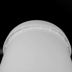 SGS Certification Plastic Lubricant Bucket 5 Gallon Pail With Spout