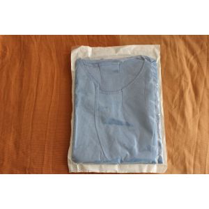 4 Ties Disposable Surgical Gown Breathable Adjustable Environmentally Friendly