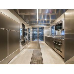 Advanced Heat-resistant Stainless Steel Cladding for Industrial Use