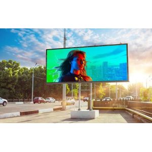 975W/M2 AC240V Outdoor LED Advertising Screen P4 320*160mm SMD1921