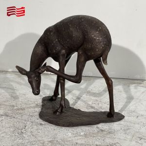 Custom Printing Life-Size Bronze Sika Deer Sculpture for Large Metal Animal