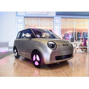 4 Seater Changan Electric Car Left-Hand Drive Lumins Mini EV with Lithium