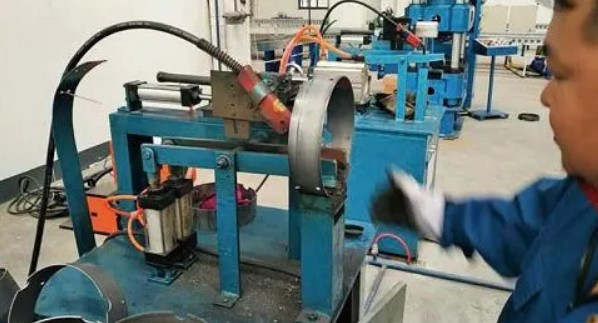 Quality LPG Applications Refillable Tanks Filling 11kg LPG Cylinder Manufacturing Machinery Smooth wholesale