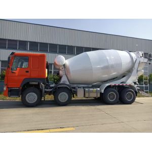 Used SINOTRUK HOWO 12-Cubic Meter Concrete Mixer Well-Maintained Affordable