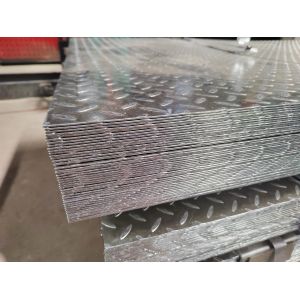 4.5/4.75/5.0*1250/1000mm Zinc Layer 40g/m2 Galvanized Pattern Hot Rolled