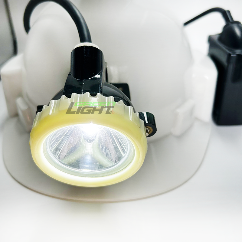 LED Mining Lamp with Light Weight 418g One Main Light and Six Auxiliary Lights 1