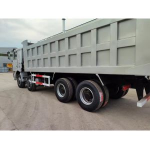 Shacman 8*4 Dump Truck Hw70 Wd615.69 EURO II Euro II Emission with Radial Tire
