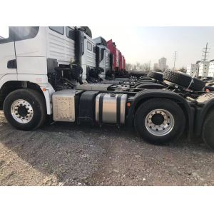 SHACMAN X3000 6X4 Tractor Truck with 600L Aluminum Fuel Tank and Left or Right