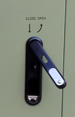 IP55 Galvanized Steel Green Outdoor Power Cabinet / Outdoor Telecom Enclosure With Cooling System