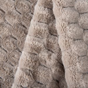 Front Material 100% Polyester Faux Fur Plush Fabric for Garment and Throw