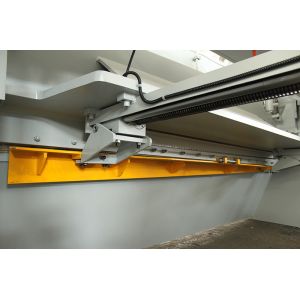 Hydraulic Cutting Electric Shearing Machine QC11Y 20X6000 For Steelwork 20Mm