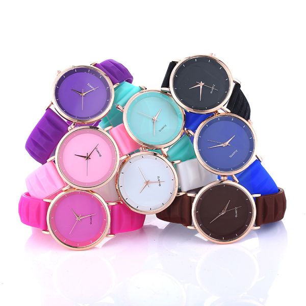 Zinc Alloy Case Silicone Sports Watch Japan Quartz Movement 3 ATM Waterproof