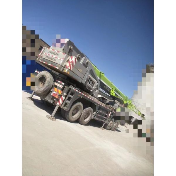 2018 Zoomlion Truck Crane 70T Truck-Mounted Telescopic Crane for Heavy Duty Lifting