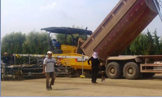 Quality Model RP903 Asphalt Concrete Paver Max. Paving Width 9m , Bucket 15m3 , Productivity 800t/H wholesale