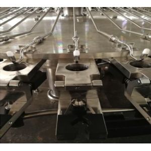 Auto PET Bottle Filling Machine With Blowing Filling Capping 3 In One Functions