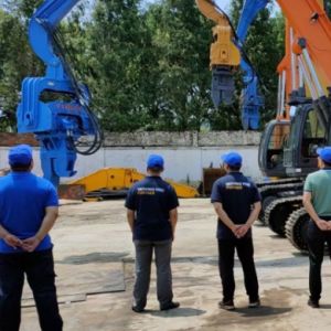 Sheet Pile Hammer for Roadside & Solar Projects: High-Frequency Vibration for